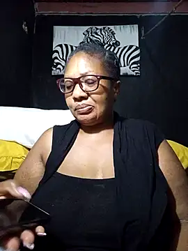 YELLOW BONE online show from January 17, 1:15 am