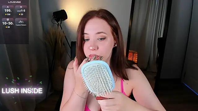 Pretty Alison online show from October 5, 1:53 pm