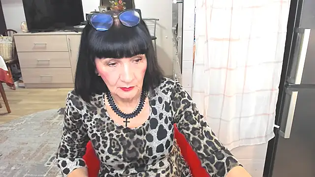 Snapshot of Tina_Joness chatting on December 8, 5:33 pm Tina Joness online show from December 8, 5:33 pm