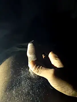 Snapshot of Nishu12356g chatting on December 6, 11:47 pm Nishu12356g online show from December 6, 11:47 pm