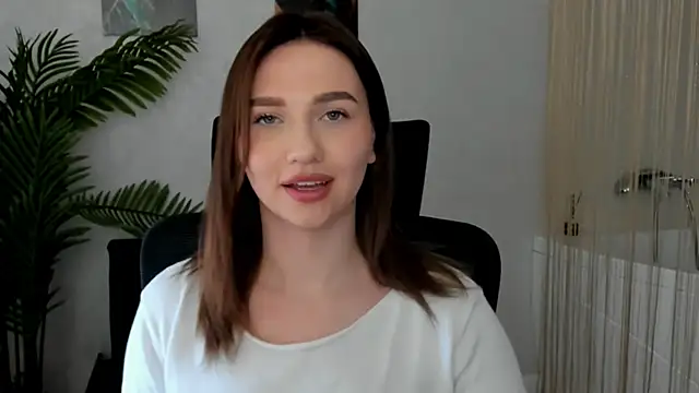 GracefulLook online show from March 4, 6:26 am