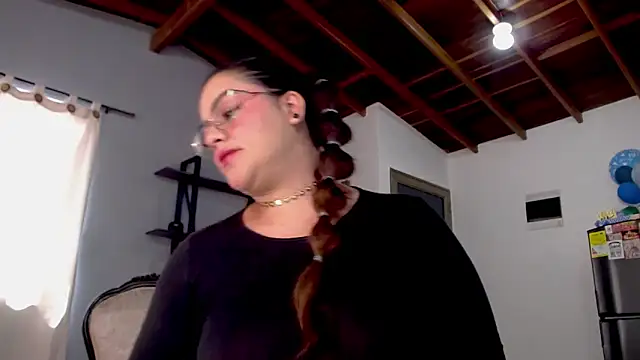 Snapshot of maela1 chatting on October 12, 6:51 pm maela1 online show from October 12, 6:51 pm