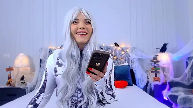 SophieAnn online show from October 31, 3:13 pm