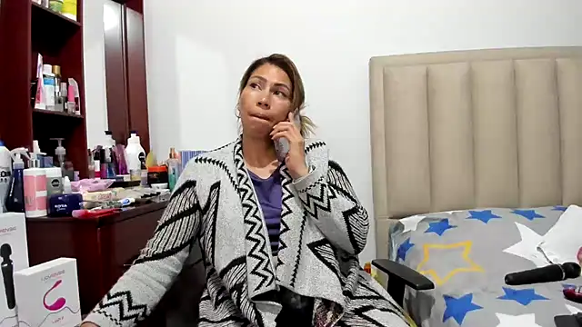 Chloemiller89 online show from December 10, 9:33 pm