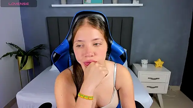 Snapshot of nataly_rodri chatting on January 23, 12:09 pm nataly rodri online show from January 23, 12:09 pm