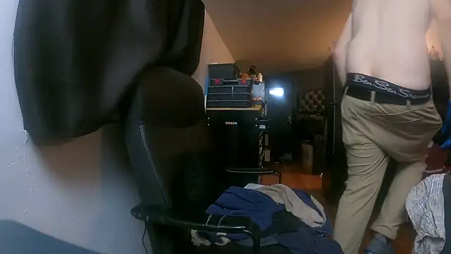 leanjamesdean online show from November 12, 4:24 am