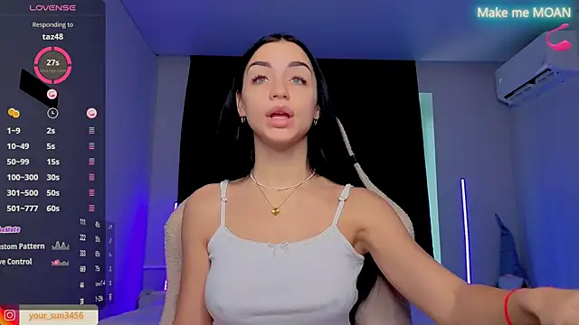 Snapshot of Kemi__Jordan chatting on September 26, 10:52 am Kemi Jordan online show from September 26, 10:52 am