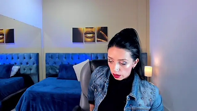 Kristen Garner online show from March 10, 8:23 pm