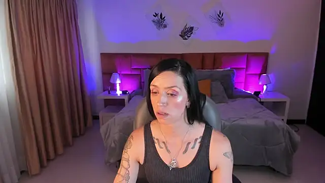 Kristen Garner online show from September 17, 7:48 pm