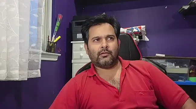 Snapshot of Sakhtlaundaz chatting on December 9, 9:48 pm Sakhtlaundaz online show from December 9, 9:48 pm