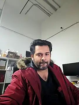 Snapshot of Sakhtlaundaz chatting on December 30, 10:45 pm Sakhtlaundaz online show from December 30, 10:45 pm