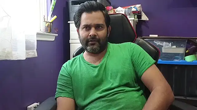 Snapshot of Sakhtlaundaz chatting on January 12, 8:36 pm Sakhtlaundaz online show from January 12, 8:36 pm