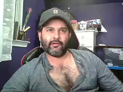 Snapshot of Sakhtlaundaz chatting on January 20, 12:15 am Sakhtlaundaz online show from January 20, 12:15 am