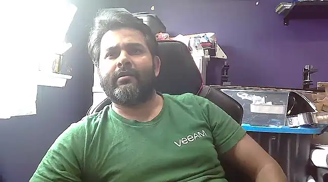 Snapshot of Sakhtlaundaz chatting on January 24, 6:46 pm Sakhtlaundaz online show from January 24, 6:46 pm