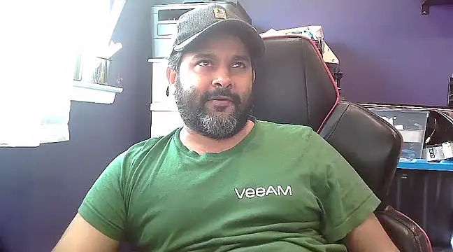 Snapshot of Sakhtlaundaz chatting on January 27, 5:15 pm Sakhtlaundaz online show from January 27, 5:15 pm