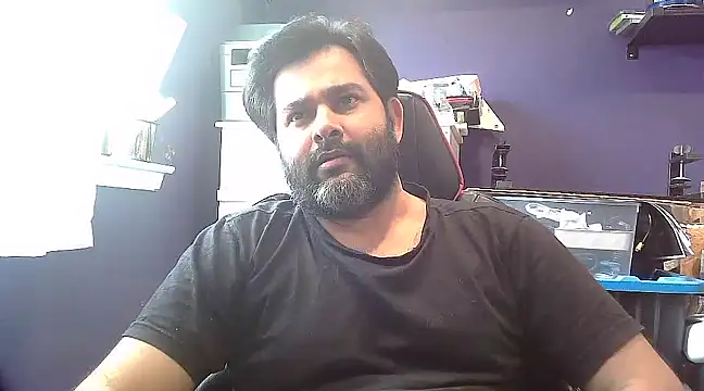 Snapshot of Sakhtlaundaz chatting on January 28, 3:57 pm Sakhtlaundaz online show from January 28, 3:57 pm