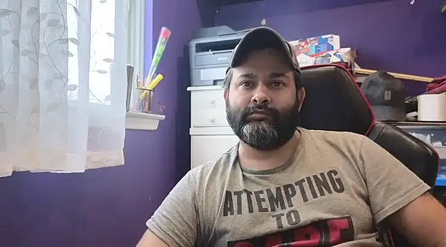 Snapshot of Sakhtlaundaz chatting on February 10, 2:16 pm Sakhtlaundaz online show from February 10, 2:16 pm