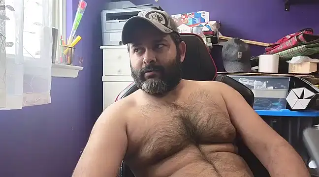 Snapshot of Sakhtlaundaz chatting on February 10, 5:19 pm Sakhtlaundaz online show from February 10, 5:19 pm