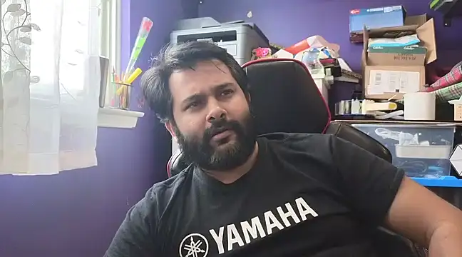 Snapshot of Sakhtlaundaz chatting on February 18, 5:53 pm Sakhtlaundaz online show from February 18, 5:53 pm