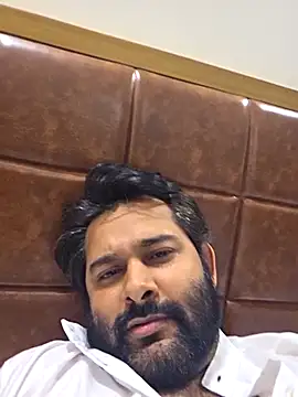 Snapshot of Sakhtlaundaz chatting on February 24, 6:36 pm Sakhtlaundaz online show from February 24, 6:36 pm