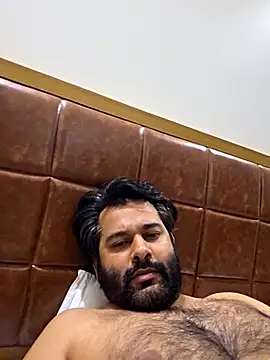 Snapshot of Sakhtlaundaz chatting on February 25, 6:31 pm Sakhtlaundaz online show from February 25, 6:31 pm