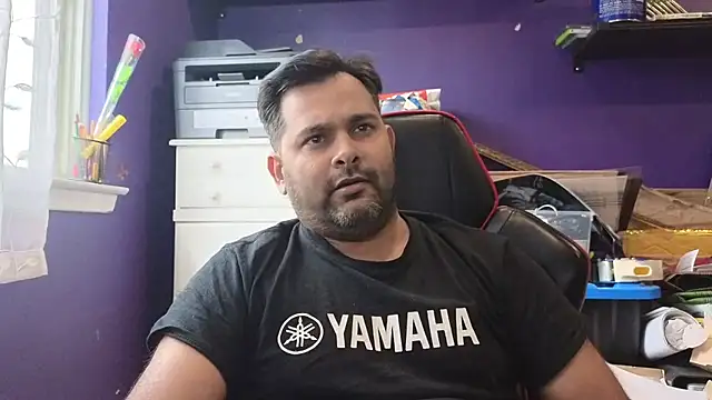 Snapshot of Sakhtlaundaz chatting on March 12, 4:46 pm Sakhtlaundaz online show from March 12, 4:46 pm