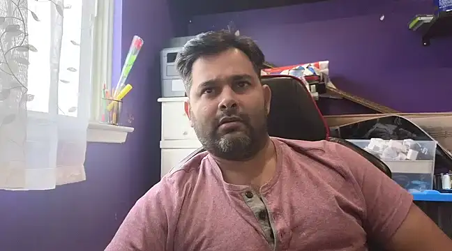 Snapshot of Sakhtlaundaz chatting on March 15, 7:48 pm Sakhtlaundaz online show from March 15, 7:48 pm