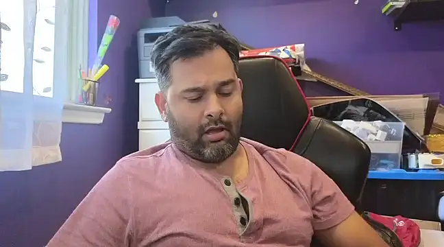 Snapshot of Sakhtlaundaz chatting on March 17, 7:04 pm Sakhtlaundaz online show from March 17, 7:04 pm