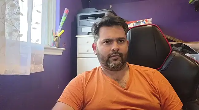 Snapshot of Sakhtlaundaz chatting on March 19, 9:05 pm Sakhtlaundaz online show from March 19, 9:05 pm