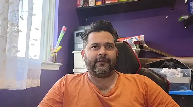 Snapshot of Sakhtlaundaz chatting on March 22, 9:42 pm Sakhtlaundaz online show from March 22, 9:42 pm