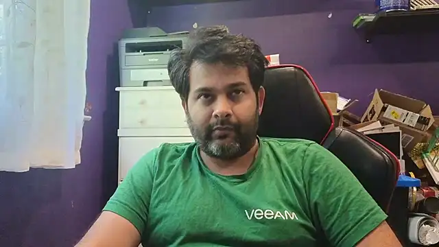 Snapshot of Sakhtlaundaz chatting on October 1, 1:50 pm Sakhtlaundaz online show from October 1, 1:50 pm