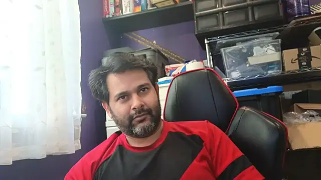 Snapshot of Sakhtlaundaz chatting on October 6, 12:46 pm Sakhtlaundaz online show from October 6, 12:46 pm