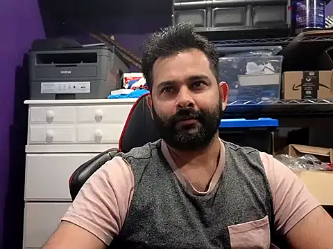 Snapshot of Sakhtlaundaz chatting on October 11, 10:41 pm Sakhtlaundaz online show from October 11, 10:41 pm