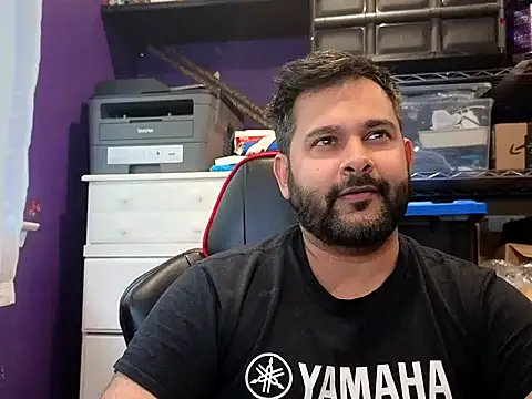 Snapshot of Sakhtlaundaz chatting on October 19, 8:09 pm Sakhtlaundaz online show from October 19, 8:09 pm