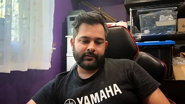 Snapshot of Sakhtlaundaz chatting on October 21, 9:04 pm Sakhtlaundaz online show from October 21, 9:04 pm