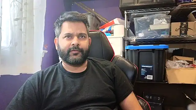 Snapshot of Sakhtlaundaz chatting on October 31, 2:29 pm Sakhtlaundaz online show from October 31, 2:29 pm