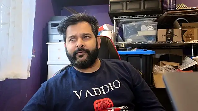 Snapshot of Sakhtlaundaz chatting on November 22, 6:07 pm Sakhtlaundaz online show from November 22, 6:07 pm