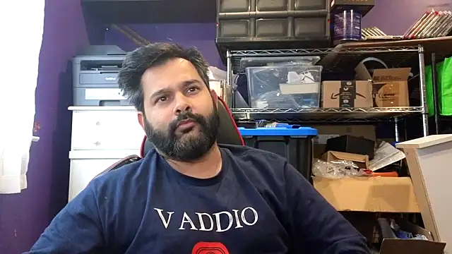 Snapshot of Sakhtlaundaz chatting on November 25, 3:01 pm Sakhtlaundaz online show from November 25, 3:01 pm