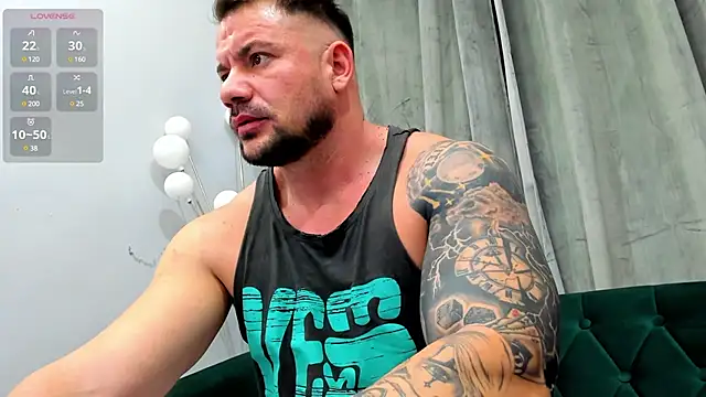 musclemonster31 online show from February 19, 10:20 pm