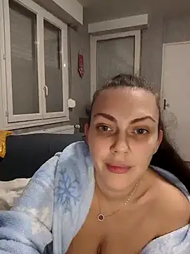 Snapshot of LEAsquirt91 chatting on December 17, 3:06 am LEAsquirt91 online show from December 17, 3:06 am