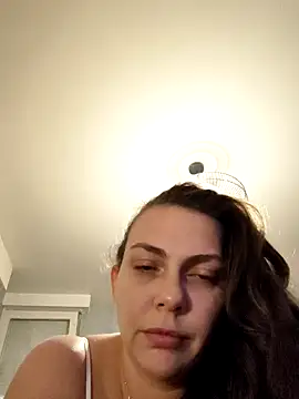 Snapshot of LEAsquirt91 chatting on December 30, 2:20 am LEAsquirt91 online show from December 30, 2:20 am