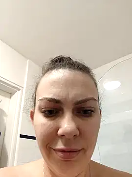 Snapshot of LEAsquirt91 chatting on January 13, 5:23 pm LEAsquirt91 online show from January 13, 5:23 pm