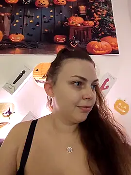 Snapshot of LEAsquirt91 chatting on November 8, 10:19 pm LEAsquirt91 online show from November 8, 10:19 pm