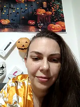 Snapshot of LEAsquirt91 chatting on November 12, 12:44 am LEAsquirt91 online show from November 12, 12:44 am