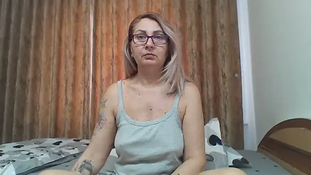 PussyEvely online show from March 14, 7:04 am