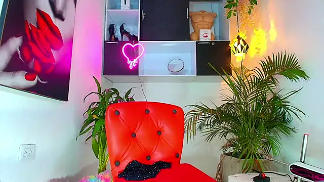 SQUIRT4UMEGAN online show from February 4, 4:08 pm