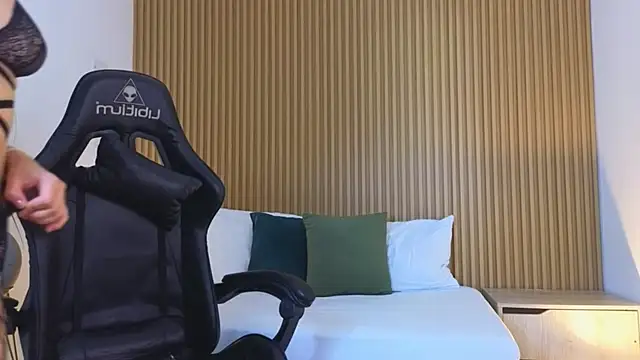 riley sierra online show from February 12, 7:24 pm