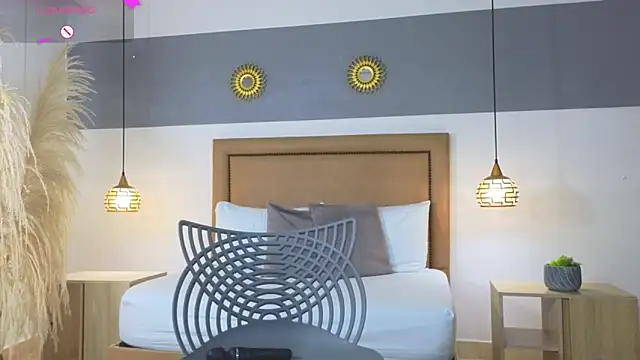 riley sierra online show from March 19, 12:45 pm