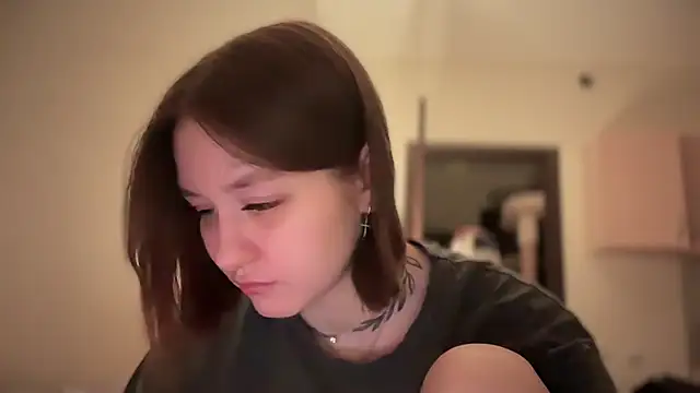 Isabel-Bailey online show from February 13, 9:49 pm