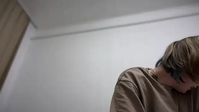 Isabel-Bailey online show from October 2, 8:49 pm